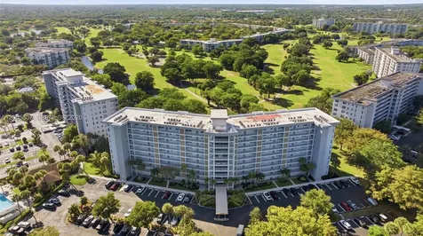 625 Oaks Drive Pompano Beach FL 33069