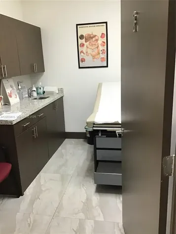 1601 N Palm Avenue Pembroke Pines FL 33026