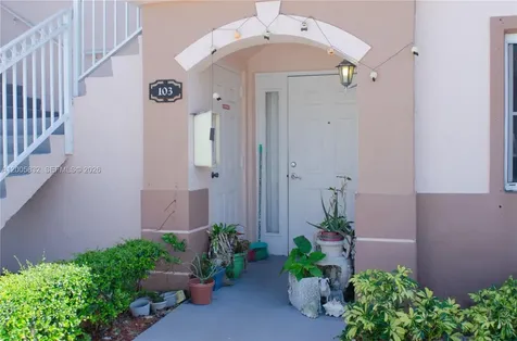1260 SE 28th Court Homestead FL 33035