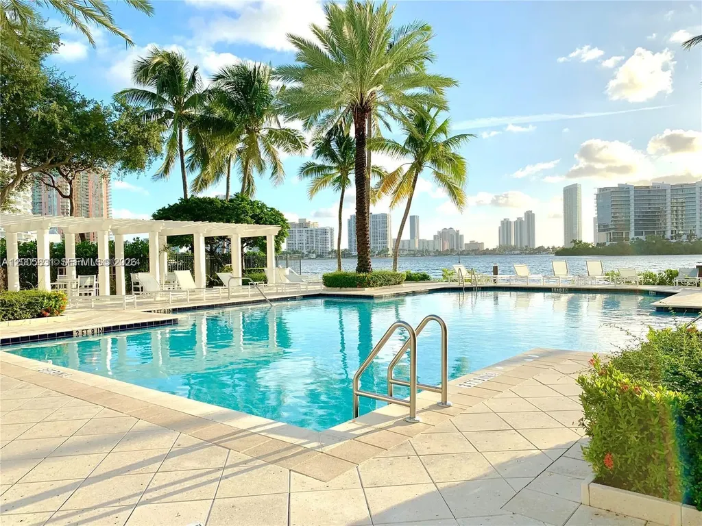 3245 NE 184th Street Aventura FL 33160