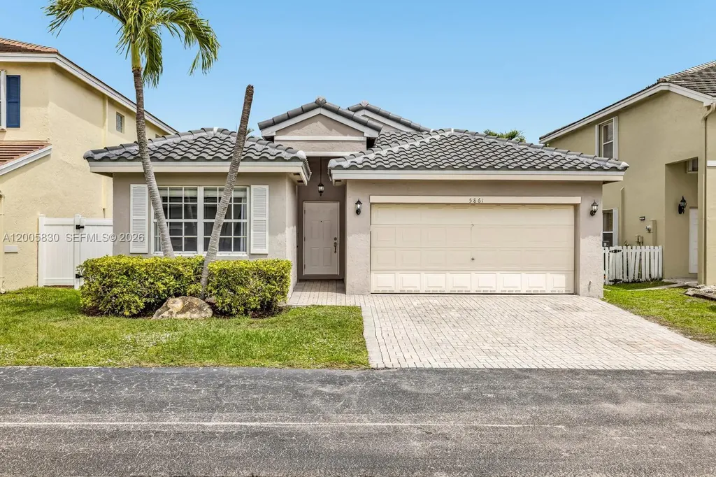 5861 S Sable Circle Margate FL 33063