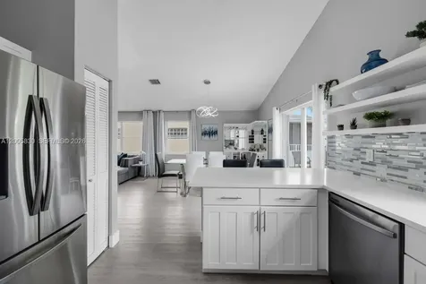 5861 S Sable Circle Margate FL 33063