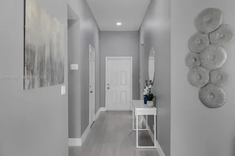 5861 S Sable Circle Margate FL 33063