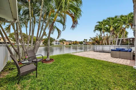 5861 S Sable Circle Margate FL 33063