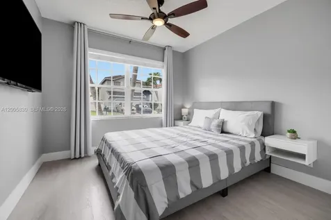 5861 S Sable Circle Margate FL 33063
