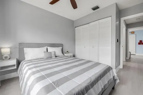 5861 S Sable Circle Margate FL 33063