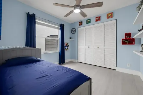 5861 S Sable Circle Margate FL 33063