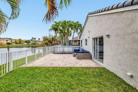 5861 S Sable Circle Margate FL 33063