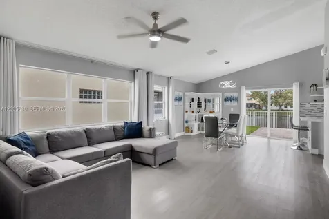 5861 S Sable Circle Margate FL 33063