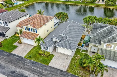 5861 S Sable Circle Margate FL 33063