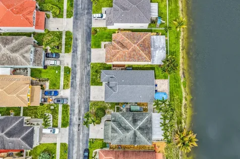 5861 S Sable Circle Margate FL 33063