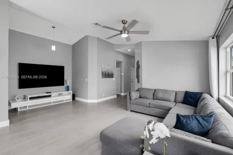 5861 S Sable Circle Margate FL 33063
