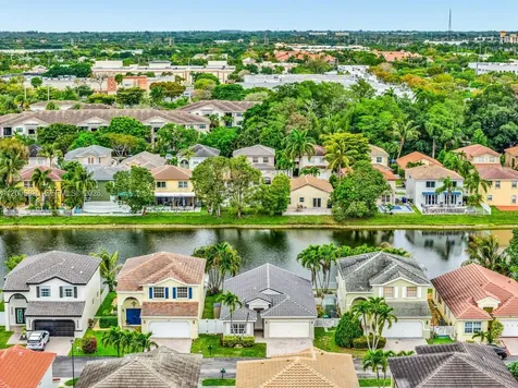 5861 S Sable Circle Margate FL 33063