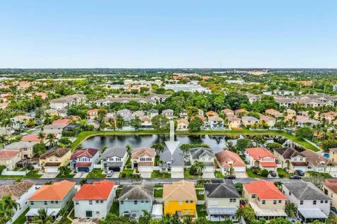 5861 S Sable Circle Margate FL 33063