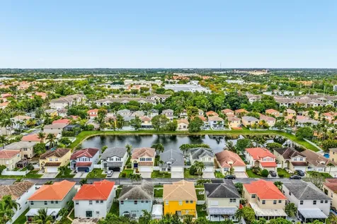 5861 S Sable Circle Margate FL 33063