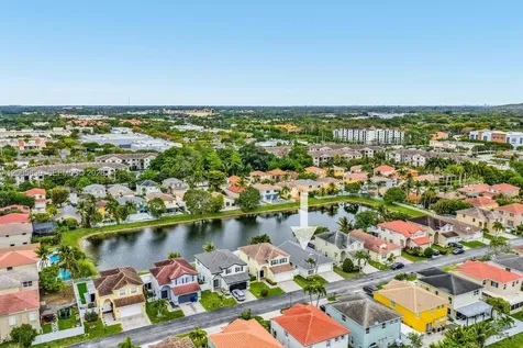 5861 S Sable Circle Margate FL 33063