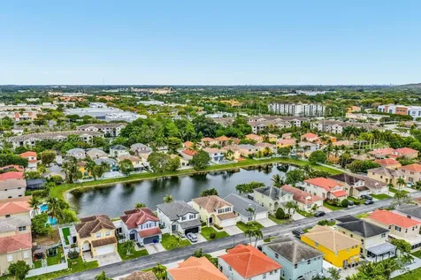 5861 S Sable Circle Margate FL 33063