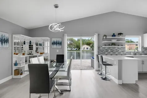 5861 S Sable Circle Margate FL 33063