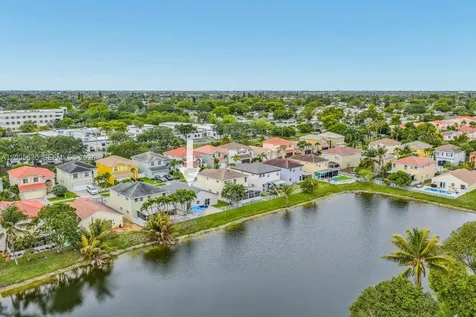 5861 S Sable Circle Margate FL 33063