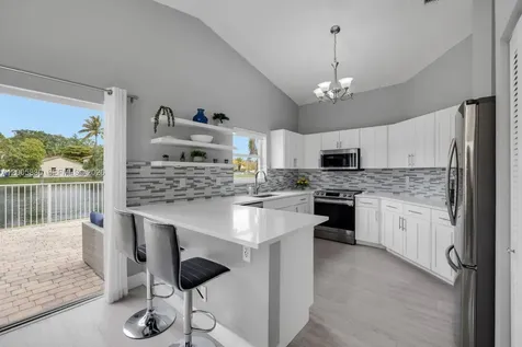 5861 S Sable Circle Margate FL 33063