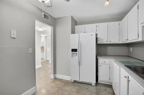 3050 NE 16th Avenue Oakland Park FL 33334