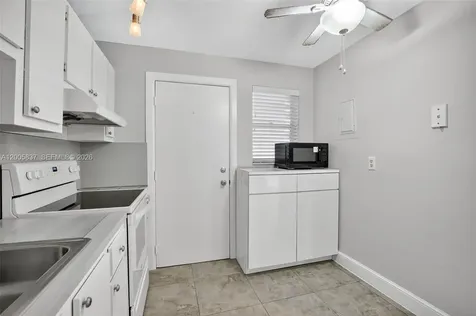 3050 NE 16th Avenue Oakland Park FL 33334