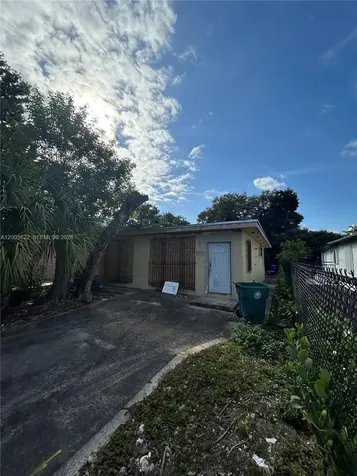 1780 NW 15th Street Miami FL 33125