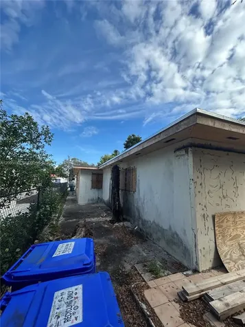 1780 NW 15th Street Miami FL 33125