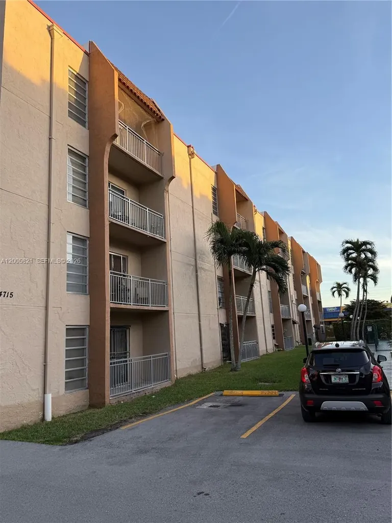 4845 NW 7th Street Miami FL 33126