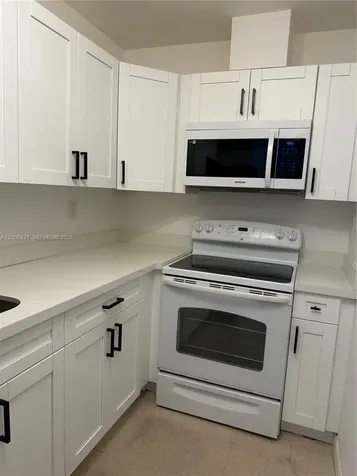 4845 NW 7th Street Miami FL 33126