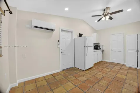 7941 SW 37th Terrace Miami FL 33155