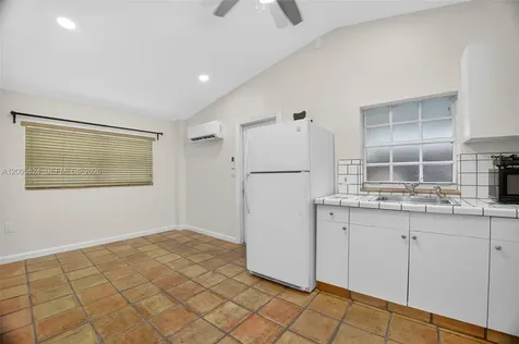 7941 SW 37th Terrace Miami FL 33155