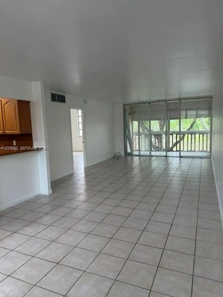 7031 Environ Boulevard Lauderhill FL 33319
