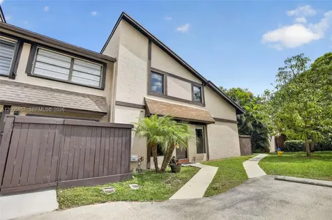 2360 Bayberry Drive Pembroke Pines FL 33024