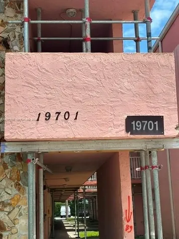 19701 SW 114th Avenue Miami FL 33157