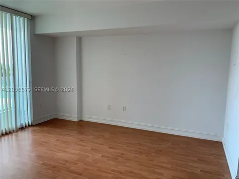 1800 N Bayshore Drive Miami FL 33132