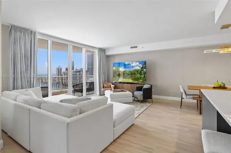 848 Brickell Key Drive Miami FL 33131