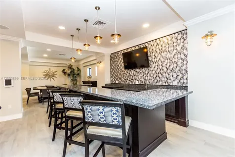 Hollywood FL 33019