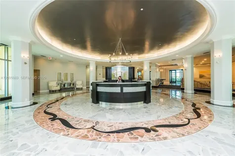 Hollywood FL 33019
