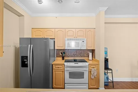 6841 SW 44th Street Miami FL 33155