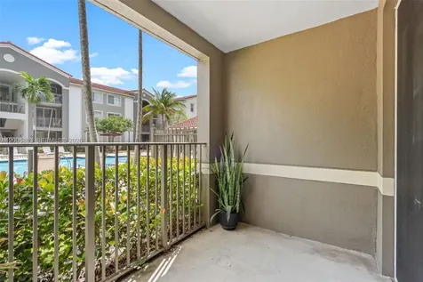 6841 SW 44th Street Miami FL 33155