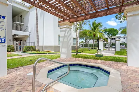 6841 SW 44th Street Miami FL 33155