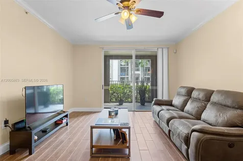 6841 SW 44th Street Miami FL 33155