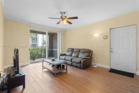 6841 SW 44th Street Miami FL 33155