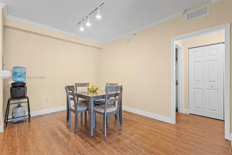 6841 SW 44th Street Miami FL 33155