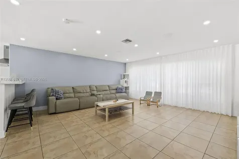3460 N 46th Avenue Hollywood FL 33021