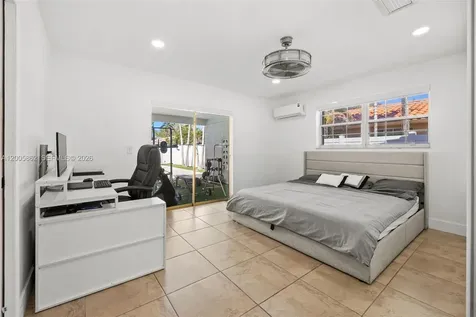 3460 N 46th Avenue Hollywood FL 33021