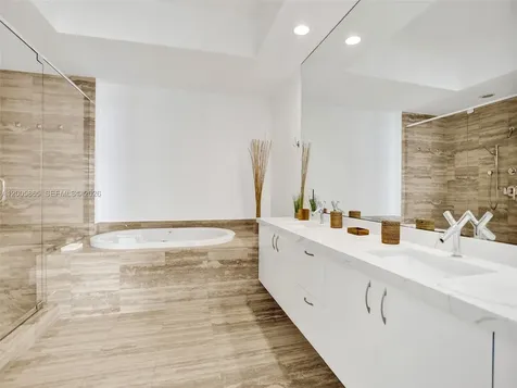 15901 Collins Avenue Sunny Isles Beach FL 33160