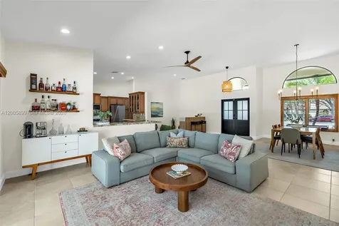 10401 NW 48th Manor Coral Springs FL 33076