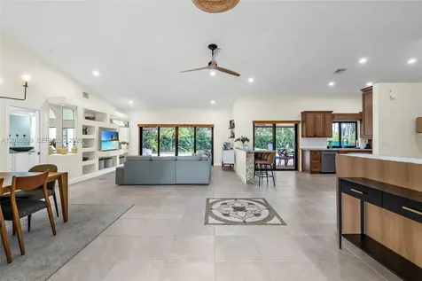 10401 NW 48th Manor Coral Springs FL 33076